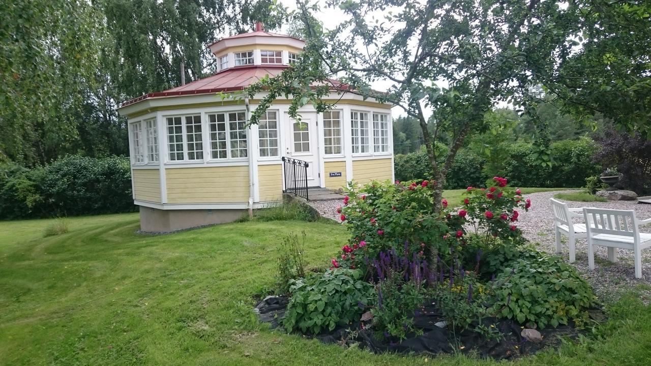 Отель Salno Gard Bylehamn Экстерьер фото